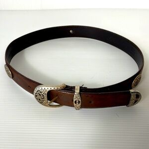 27-31” Liz Claiborne leather belt aged distressed metal